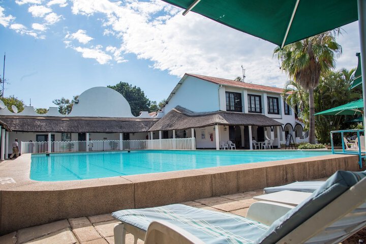 Pools & Facilities