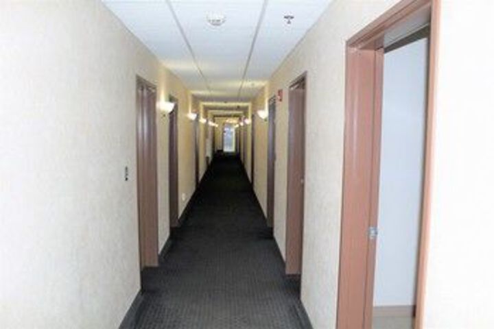 Ballroom/Hall 35 of 76