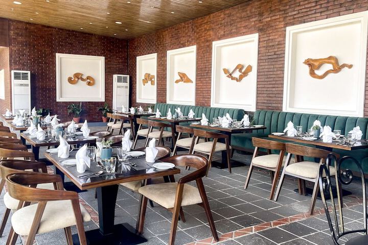 Dining 113 of 133