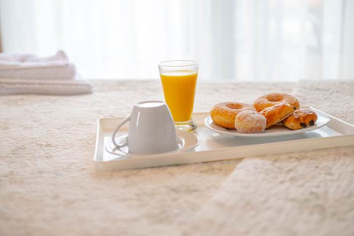 Breakfast/Coffee Service 27 of 36