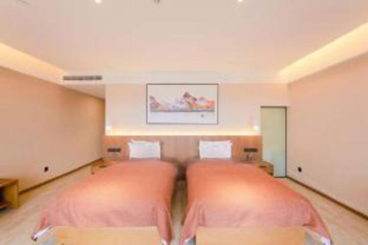 Room 21 of 23