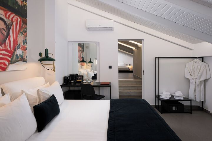 Room 35 of 70