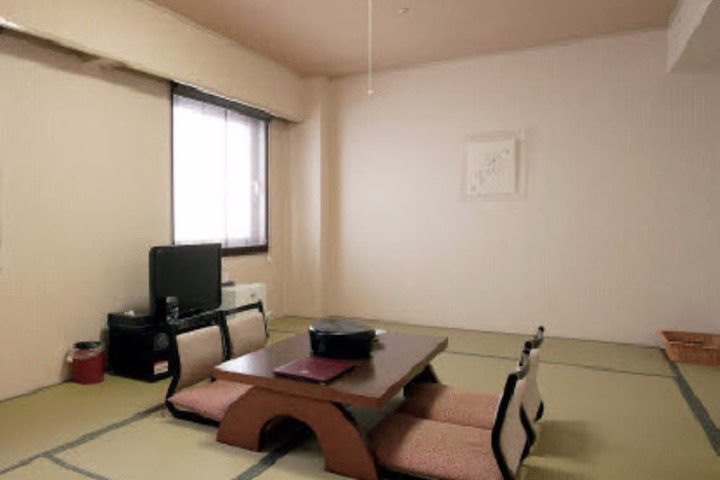 Room 15 of 42