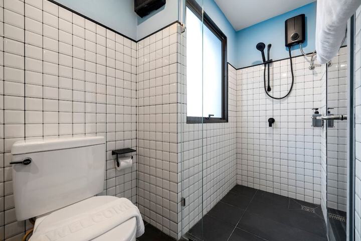 Room 32 of 56