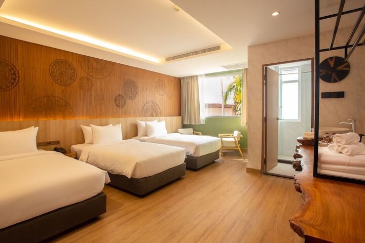 Room 22 of 110