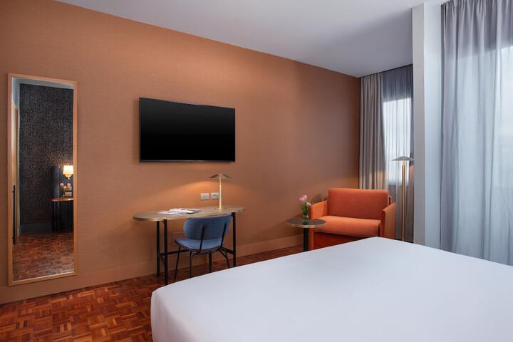 Room 40 of 79