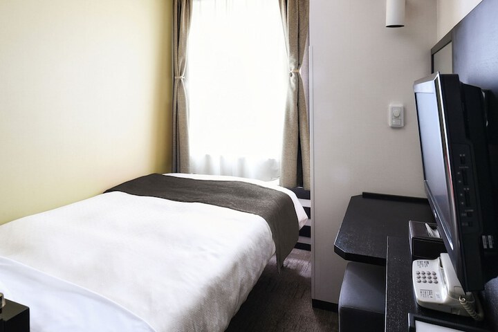 Room 8 of 54
