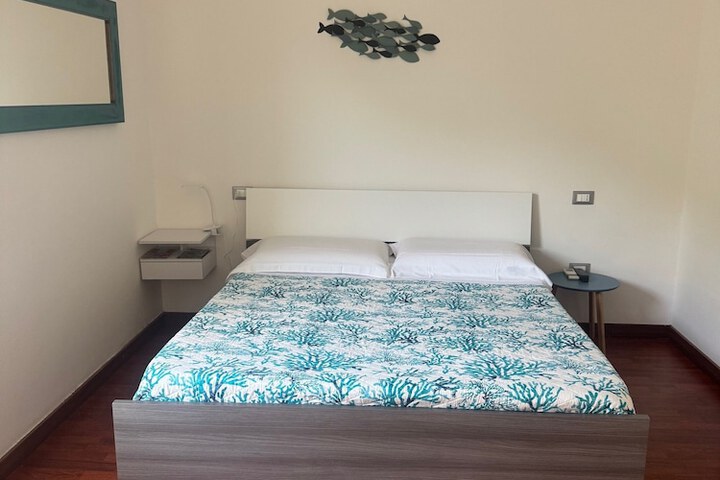 Room 37 of 87