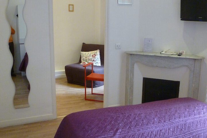 Room 25 of 114