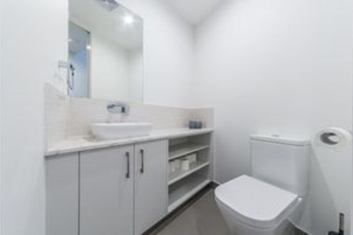 Room 4 of 20