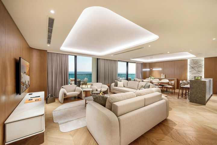 Room 37 of 108