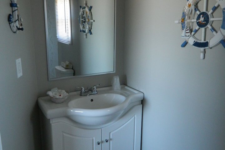 Room 18 of 34