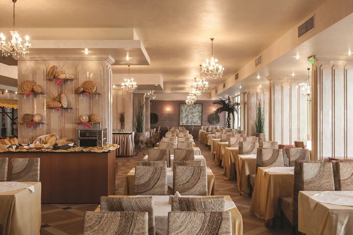Dining 62 of 91