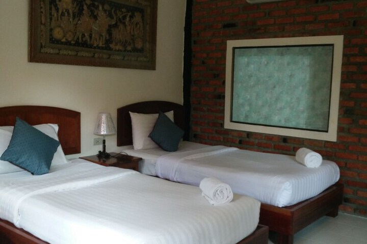 Room 14 of 135