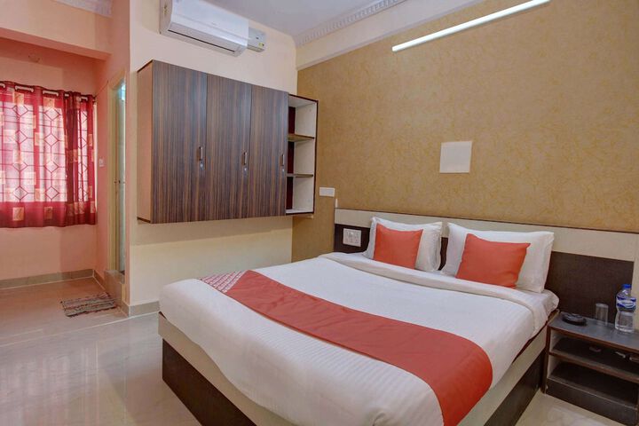 Room 15 of 28