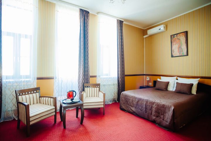 Room 12 of 35