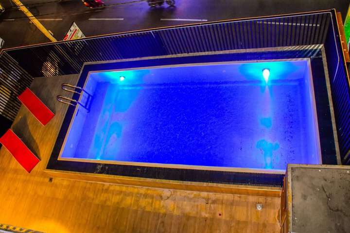 Pool 26 of 33