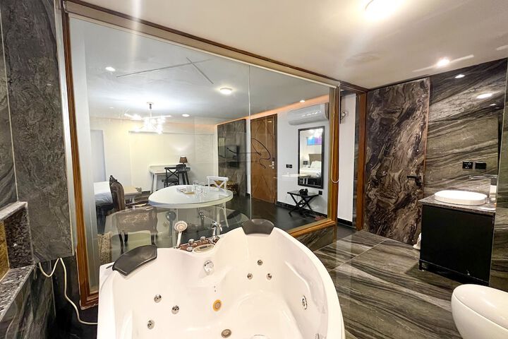 Room 45 of 69