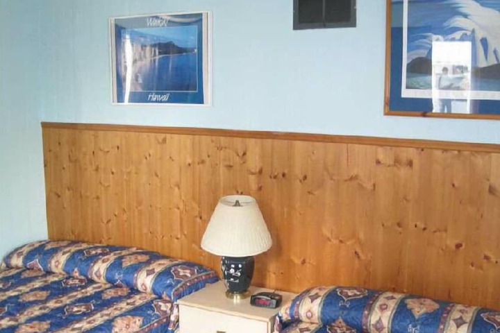 Classic Room 2 Queen Beds (1 of 6)