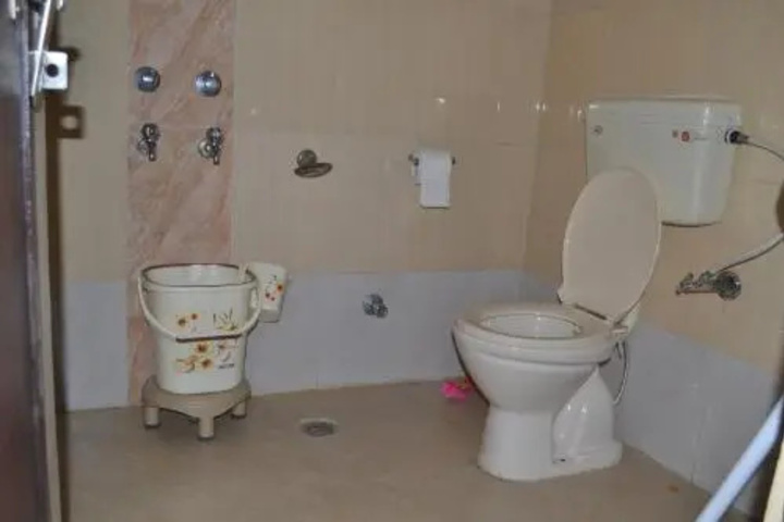 Room 9 of 11