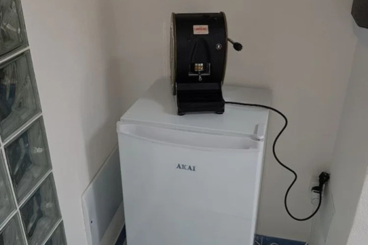 Room 9 of 11