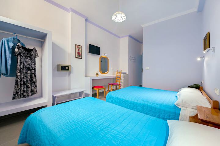 Room 15 of 59