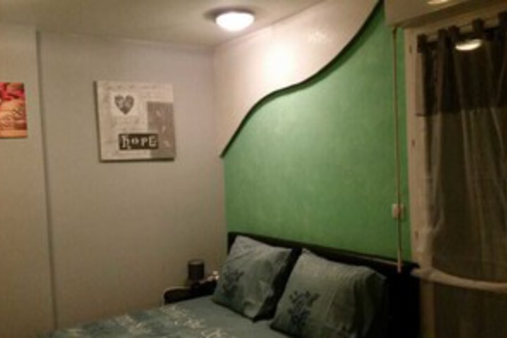 Room 13 of 17