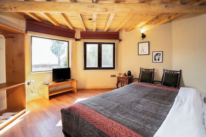 Room 7 of 18