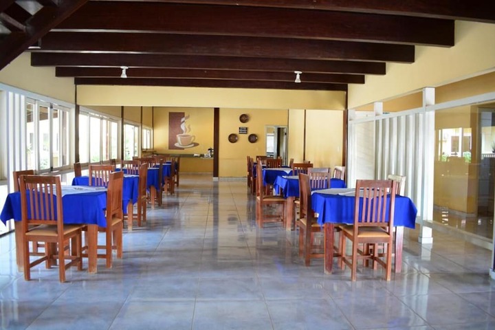 Dining 6 of 6