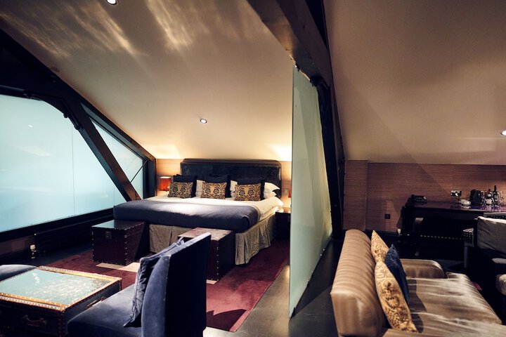 Room 43 of 92