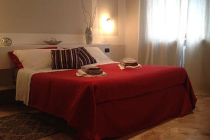 Room 52 of 60