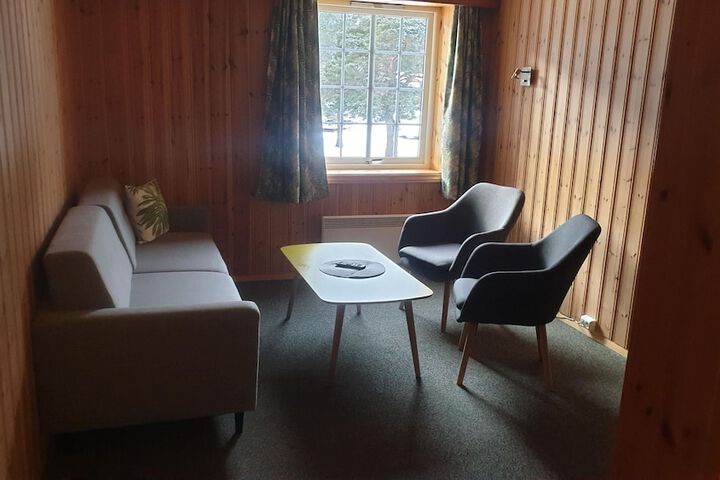 Room 18 of 117