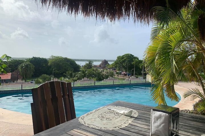 Hotel Pool
