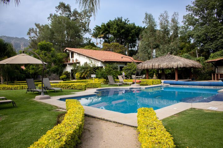 Pool 19 of 37