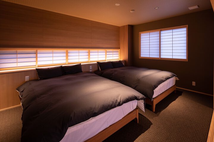 Room 6 of 63