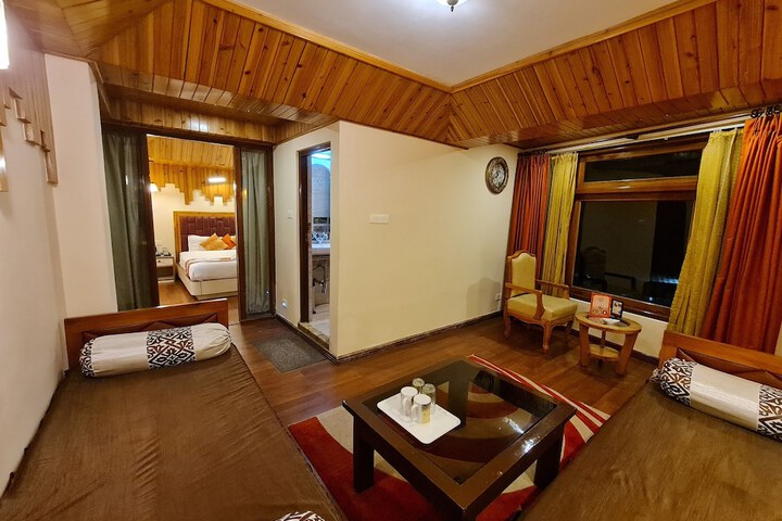 Room 11 of 42