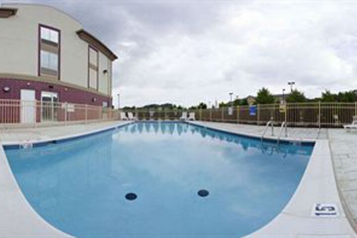 Pool 40 of 42