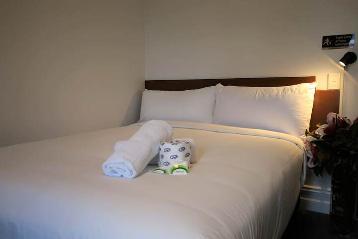 Room 21 of 51