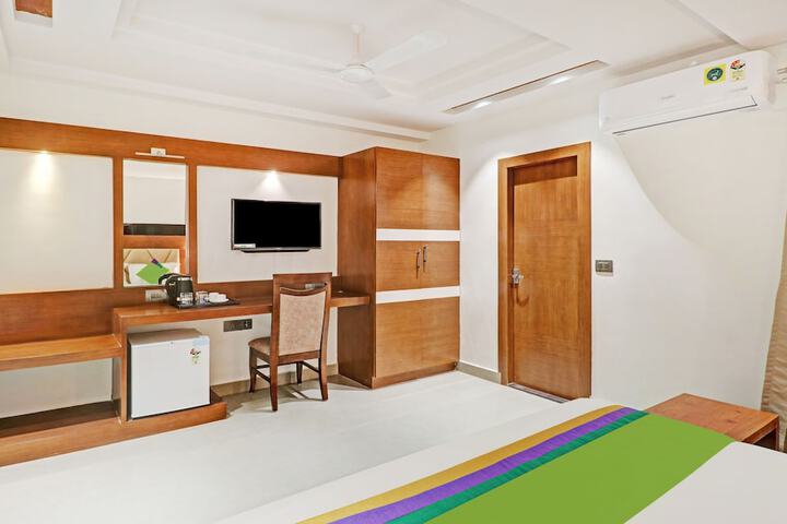 Room 25 of 44