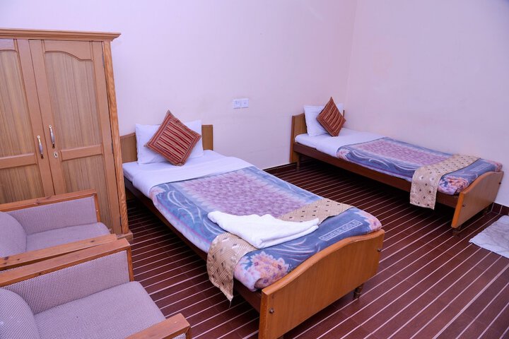 Room 12 of 24