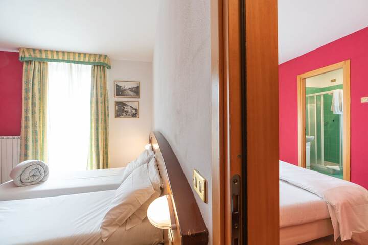 Room 7 of 21