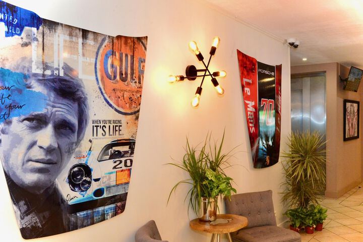 Guest Lobby