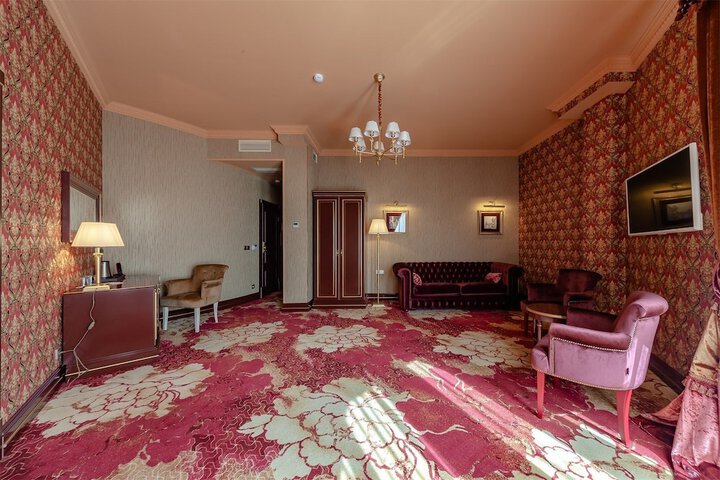 Room 23 of 40