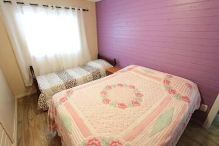Room 9 of 11