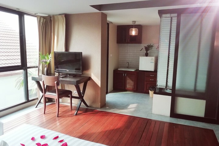 Room 32 of 74