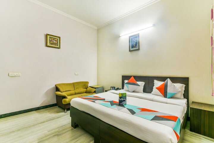 Room 6 of 21