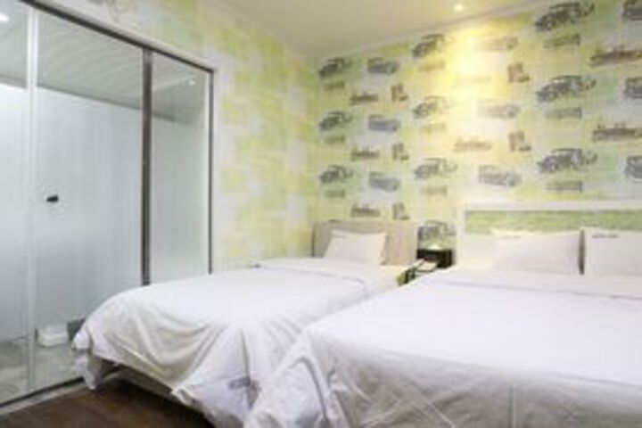 Room 14 of 44