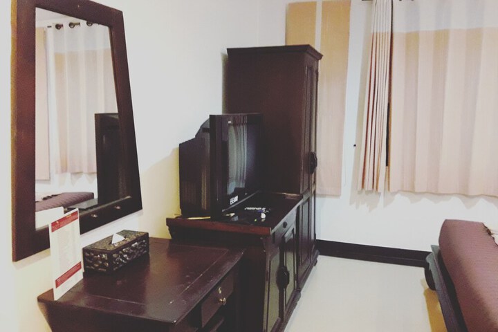Room 14 of 48