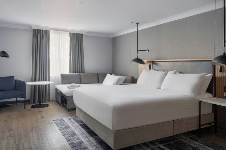 Room 34 of 118