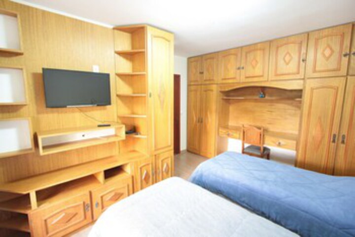Room 25 of 29